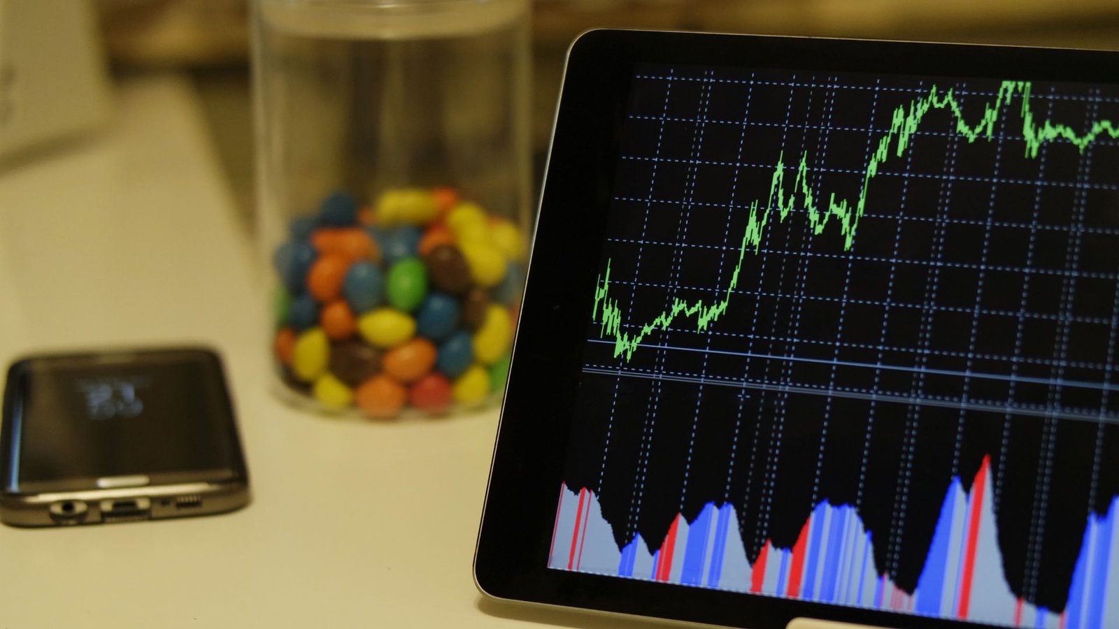 Advance Tax in India 2025: Meaning, Due Dates & Calculation (SME Guide for FY 2024-25 / AY 2025-26)